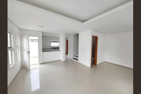 Casa para alugar com 2 quartos, 75m² em Estrela do Oriente, Belo Horizonte