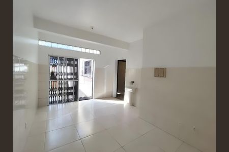 Sala de casa para alugar com 2 quartos, 69m² em Glória, Belo Horizonte