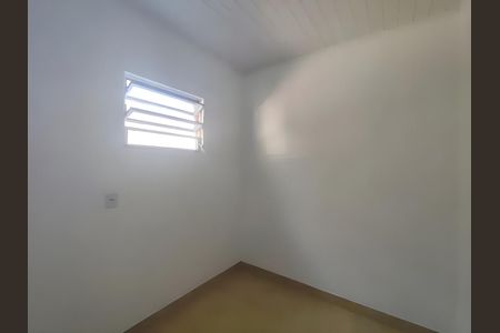 Quarto de casa para alugar com 2 quartos, 69m² em Glória, Belo Horizonte