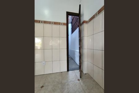 Cozinha de casa para alugar com 2 quartos, 69m² em Glória, Belo Horizonte