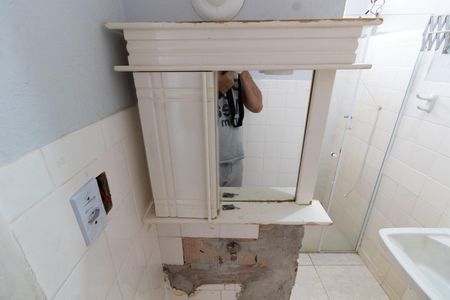 Banheiro de apartamento para alugar com 1 quarto, 42m² em Centro, Campinas