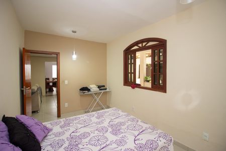 Quarto 1 de casa à venda com 4 quartos, 360m² em Jardim do Lago, Contagem