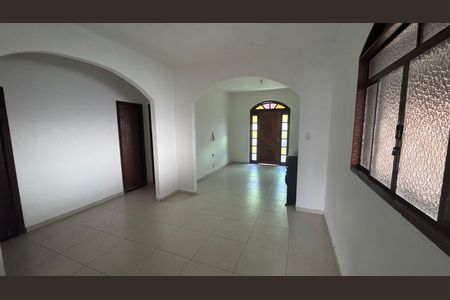 Sala de casa à venda com 4 quartos, 360m² em Fonte Grande, Contagem