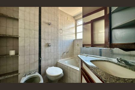 Banheiro da Suíte de apartamento para alugar com 3 quartos, 180m² em Anchieta, Belo Horizonte