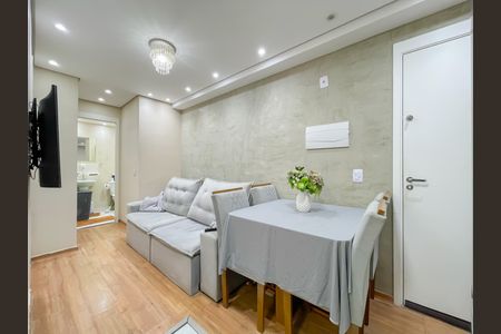 Sala de apartamento para alugar com 2 quartos, 39m² em Padroeira, Osasco
