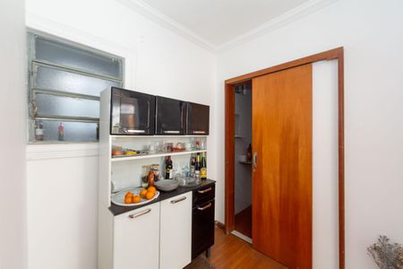 Sala de apartamento para alugar com 2 quartos, 75m² em Califórnia, Belo Horizonte