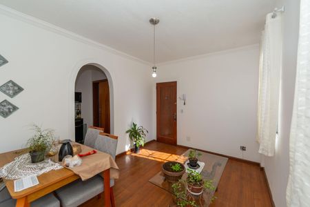 Sala de apartamento para alugar com 2 quartos, 75m² em Califórnia, Belo Horizonte