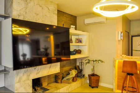 Sala de casa de condomínio à venda com 3 quartos, 168m² em Guarujá, Porto Alegre