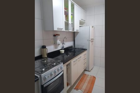 Cozinha de apartamento para alugar com 3 quartos, 97m² em Jardim Vitoria, Guarujá