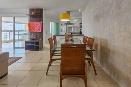 Sala de apartamento para alugar com 3 quartos, 119m² em Jardim Três Marias, Guarujá