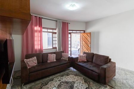 Sala de casa à venda com 3 quartos, 437m² em Letícia, Belo Horizonte