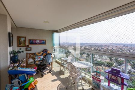 Apartamento à venda com 4 quartos, 136m² em Parque dos Pomares, Campinas
