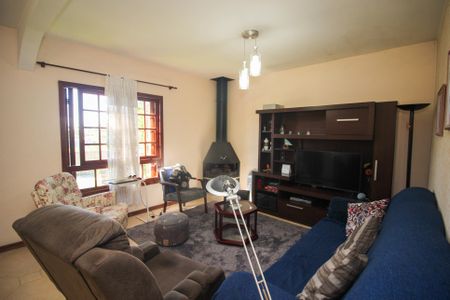 Sala de casa à venda com 3 quartos, 220m² em Tristeza, Porto Alegre