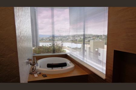 Casa à venda com 3 quartos, 572m² em Alphaville, Nova Lima