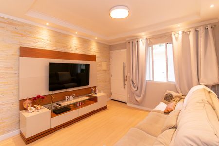 Sala de casa de condomínio à venda com 2 quartos, 76m² em Vila Ema, São Paulo