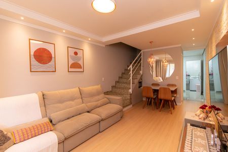 Sala de casa de condomínio à venda com 2 quartos, 76m² em Vila Ema, São Paulo