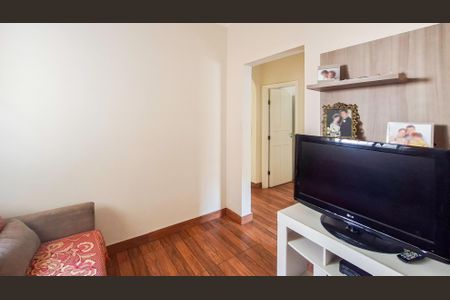 Sala de casa à venda com 4 quartos, 300m² em Santa Efigênia, Belo Horizonte