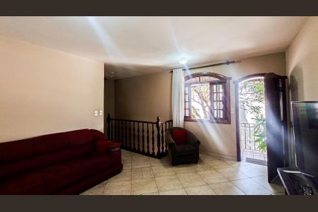 Sala 2 de casa à venda com 4 quartos, 300m² em Santa Efigênia, Belo Horizonte
