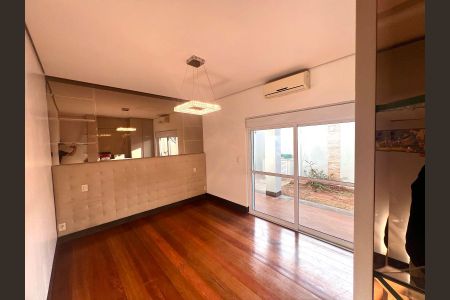 Suíte 5 de casa para alugar com 5 quartos, 1600m² em Jardim Karaíba, Uberlândia