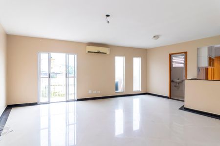 Sala de casa de condomínio à venda com 3 quartos, 140m² em Vila Prado, São Paulo