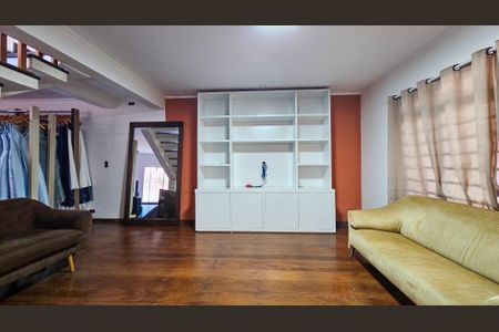 Sala de casa à venda com 2 quartos, 221m² em Jardim Luanda, São Paulo
