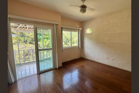 Sala de casa à venda com 3 quartos, 173m² em Serra Grande, Niterói