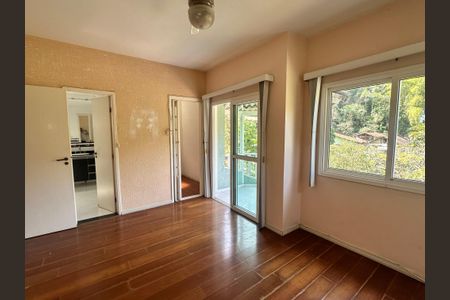 Sala de casa à venda com 3 quartos, 173m² em Serra Grande, Niterói