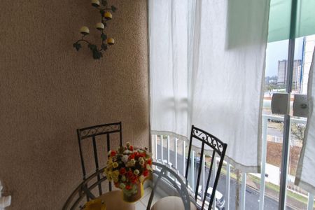 Varanda da Sala de apartamento à venda com 3 quartos, 70m² em Jardim Ipaussurama, Campinas