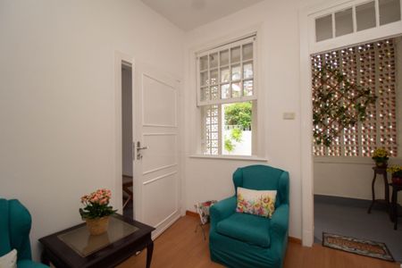 Sala de casa à venda com 2 quartos, 250m² em Vila Fiat Lux, São Paulo