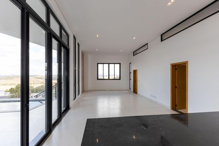 Sala de casa de condomínio à venda com 4 quartos, 330m² em Vale do Sereno, Nova Lima