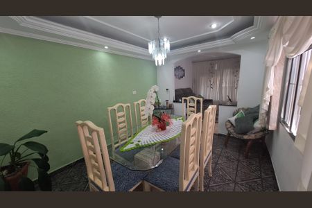 Sala de casa para alugar com 3 quartos, 185m² em Cidade Edson, Suzano