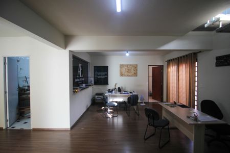 Sala de casa para alugar com 2 quartos, 350m² em Vila Barcelona, Sorocaba