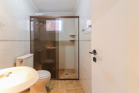 Banheiro de apartamento à venda com 3 quartos, 120m² em Vila Indiana, São Paulo