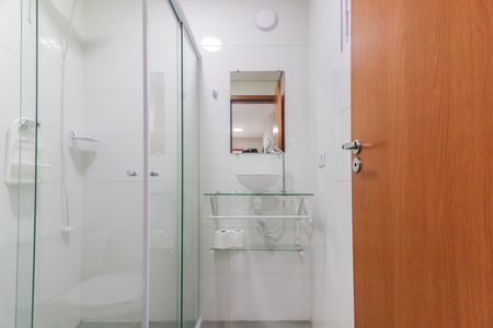 Banheiro de apartamento para alugar com 1 quarto, 31m² em Ferreira, São Paulo