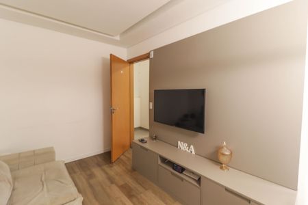 Sala de apartamento à venda com 2 quartos, 43m² em Jardim das Tulipas, Jundiaí