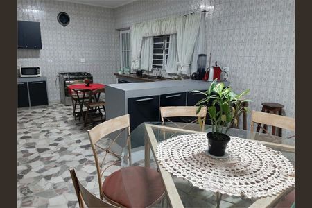 Casa à venda com 7 quartos, 700m² em Lapa, São Paulo