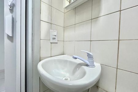 Banheiro de casa para alugar com 1 quarto, 20m² em Vila Campestre, São Paulo