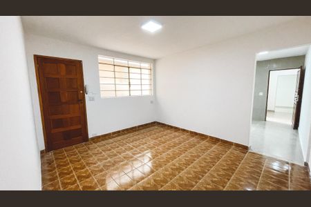 Sala de casa para alugar com 2 quartos, 70m² em Parque Peruche, São Paulo