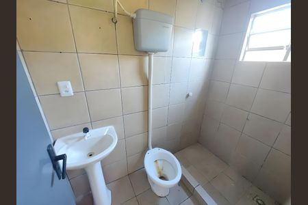 Banheiro de casa para alugar com 2 quartos, 116m² em Santa Efigênia, Belo Horizonte