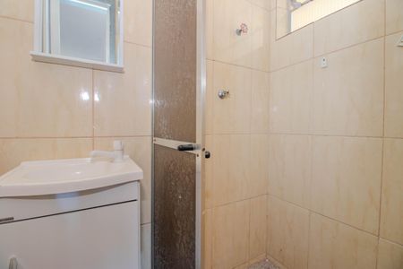 Banheiro de apartamento à venda com 1 quarto, 49m² em Jardim Dona Leopoldina, Porto Alegre
