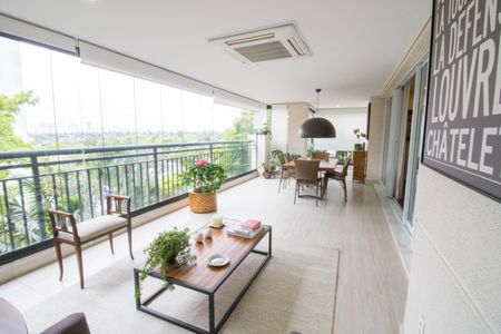 Varanda de apartamento à venda com 4 quartos, 208m² em Alto da Boa Vista, São Paulo