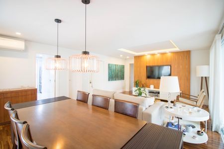 Sala de apartamento à venda com 4 quartos, 208m² em Alto da Boa Vista, São Paulo