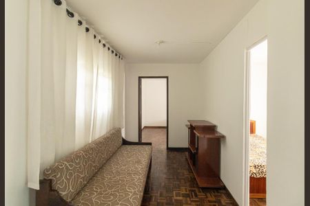 Sala de casa para alugar com 2 quartos, 50m² em Uberaba, Curitiba