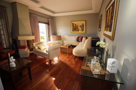 Sala 1 de casa para alugar com 3 quartos, 358m² em Ipanema, Porto Alegre