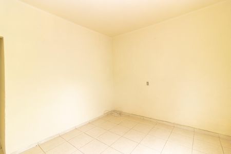 Sala de casa para alugar com 1 quarto, 70m² em Osvaldo Cruz, Rio de Janeiro