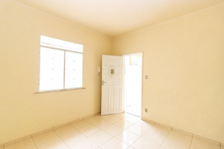 Sala de casa para alugar com 1 quarto, 70m² em Osvaldo Cruz, Rio de Janeiro