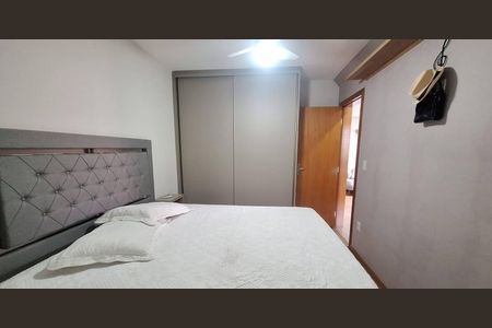 Quarto de apartamento à venda com 2 quartos, 63m² em Arvoredo, Contagem