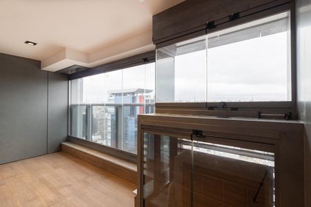 Varanda de kitnet/studio à venda com 1 quarto, 42m² em Itaim Bibi, São Paulo