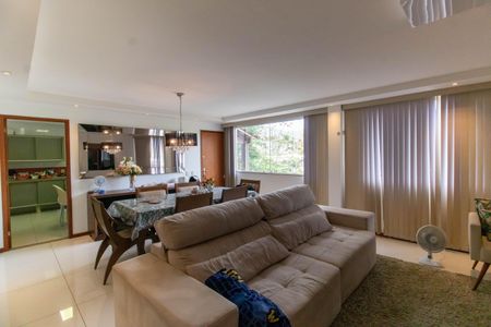 Sala de casa para alugar com 4 quartos, 800m² em Serra Grande, Niterói