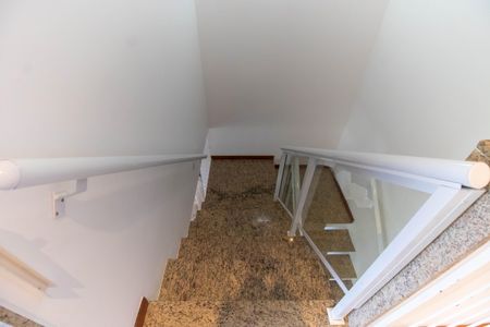 Corredor de casa para alugar com 4 quartos, 800m² em Serra Grande, Niterói